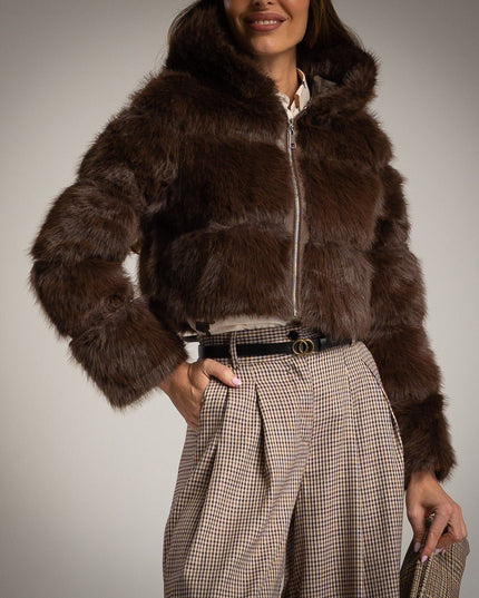 Damen - Bomber aus Premium - Kunstpelz mit Kapuze – Schokolade – Neue Kollektion - Tiz Mode